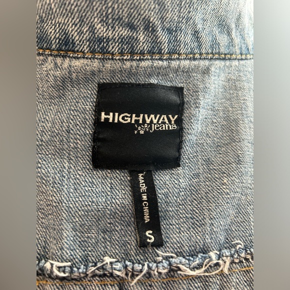 Highway Crop Jean Jacket - Picture 3 of 4